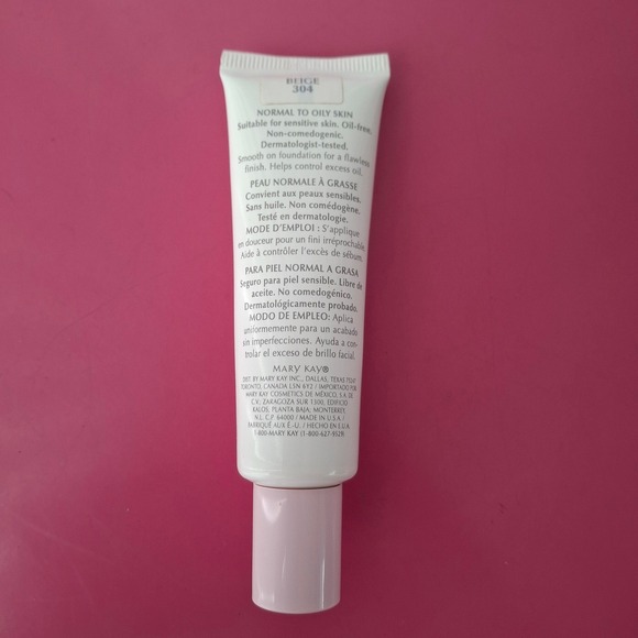 Mary Kay Medium Coverage Foundation Beige 304 Normal to Oily Skin 1 Fl Oz - Picture 2 of 4